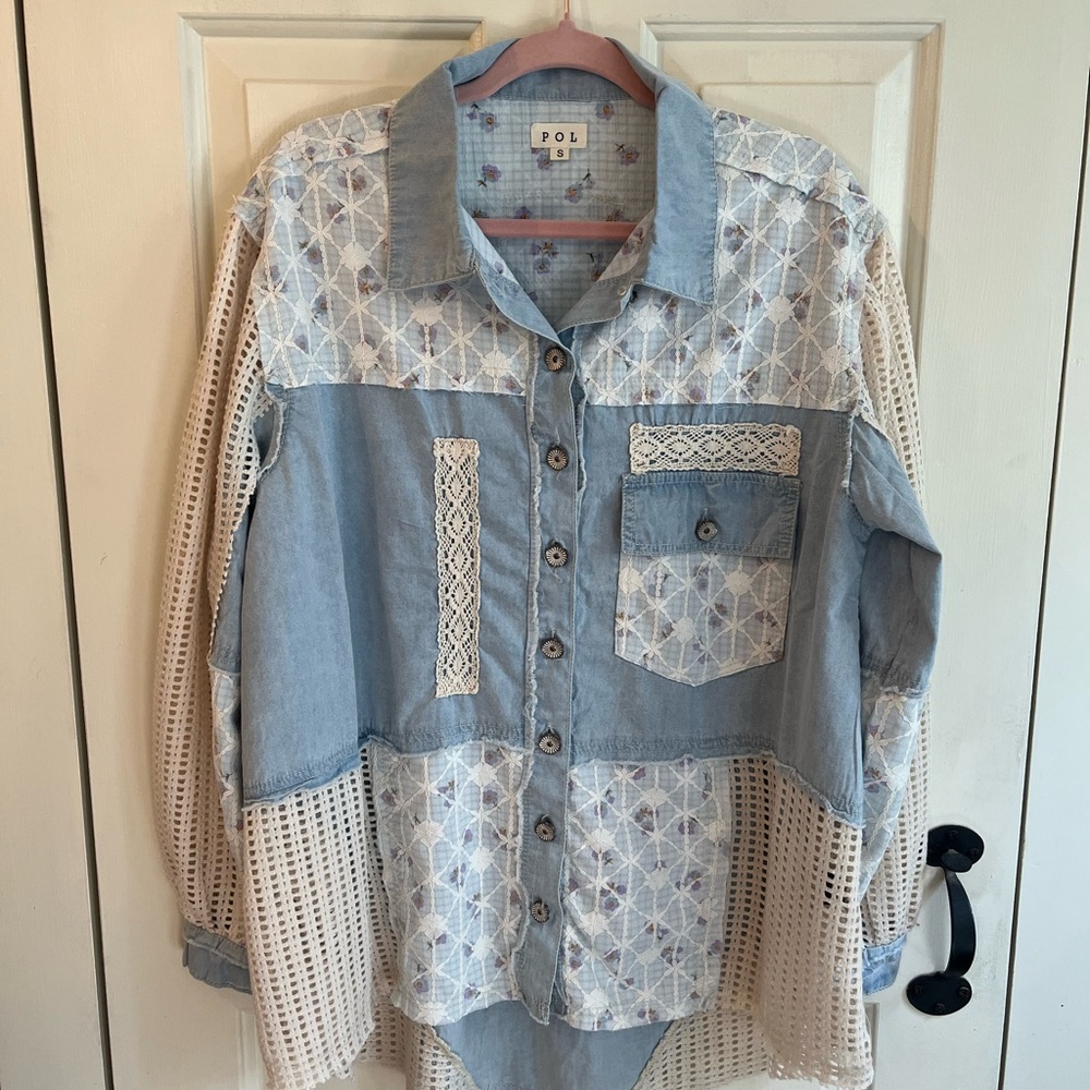 🌸POL Lace Patchwork Denim Jacket🌸 - Picture 4 of 16